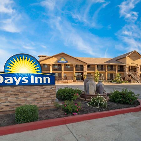 Days Inn By Wyndham Galt - Elk Grove South Exteriér fotografie